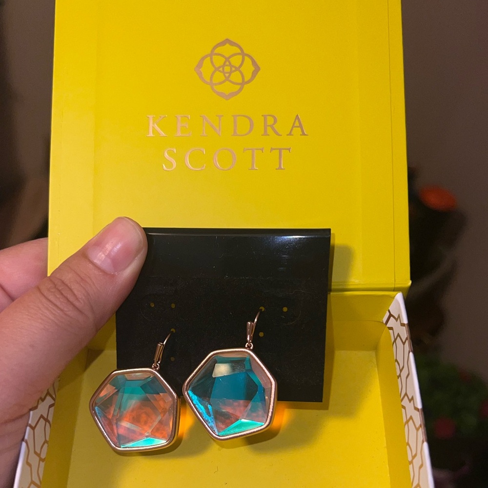 Kendra Scott iridescent earrings
